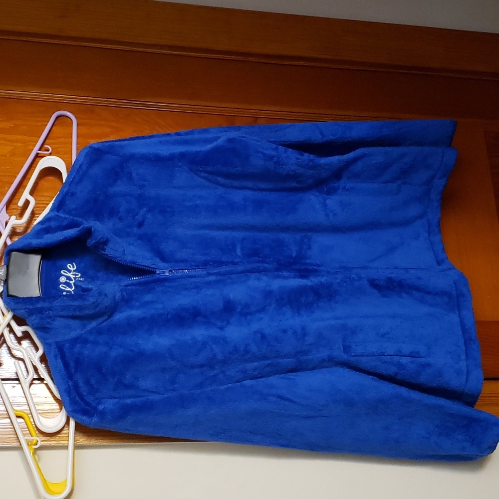 Blue zip up fleece sweatshirt